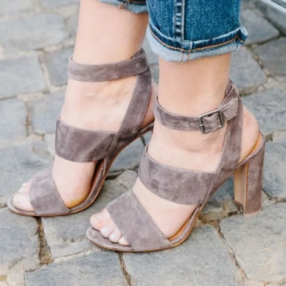 Madewell Octavia Sandal in Taupe Suede